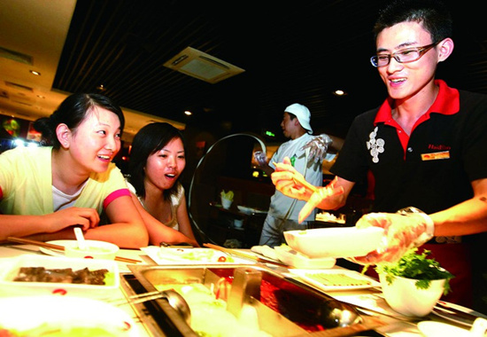 向海底撈學(xué)，如何找到、重用、獎(jiǎng)勵(lì)干活麻利的員工