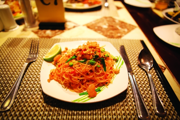 自助餐品類如何突圍？是時候?qū)Α拔镉兴怠敝匦露x了