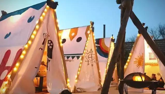 小帳篷里賣(mài)火鍋，營(yíng)業(yè)額翻三倍|餐飲界