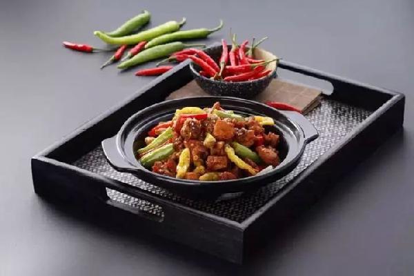 又到吃雞節(jié)，跟漢堡王、肯德基、麥當(dāng)勞學(xué)感恩節(jié)的營銷套路|餐飲界