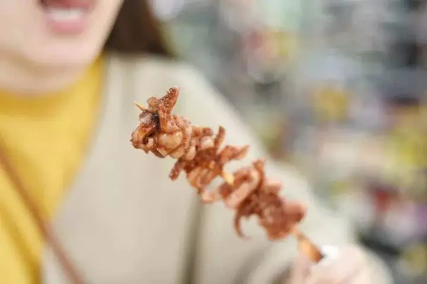 餐飲業(yè)的“老干媽”：17年不融資不加盟不打廣告，500多家店全直營！|餐飲界