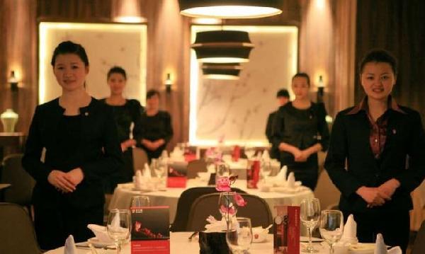 員工就活該吃回鍋油？俏江南不倒閉誰倒閉？|餐飲界