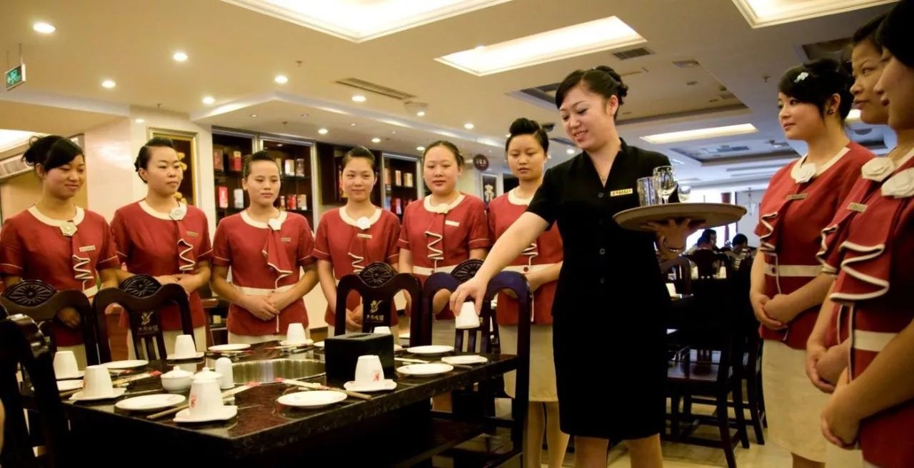 【經(jīng)營心法】營業(yè)額立翻50%，秘訣居然在服務員身上！