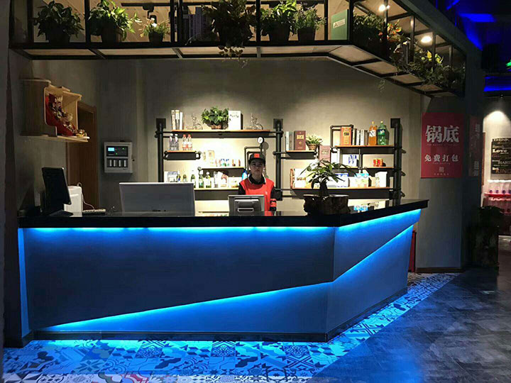 面對(duì)市場(chǎng)上眾多加盟品牌，給火鍋加盟商的六點(diǎn)建議