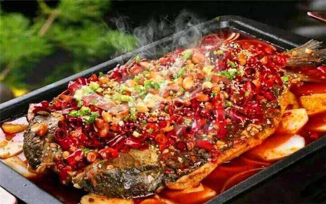 縱有萬般風(fēng)情，不及同桌的蛙烤魚銷魂