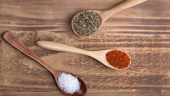 味精在中國(guó)的調(diào)味品界是如何失寵的？|餐飲界