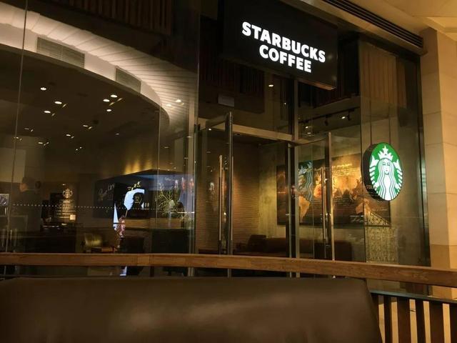 理想≠現(xiàn)實，星巴克外賣銷量少得可憐|餐飲界