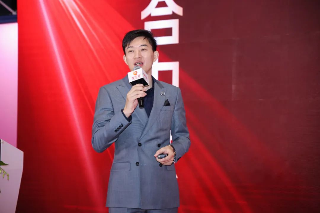 從30㎡粥鋪到1400+連鎖門(mén)店，曼玲粥如何用“一碗粥”破解內(nèi)卷密碼？|餐飲界